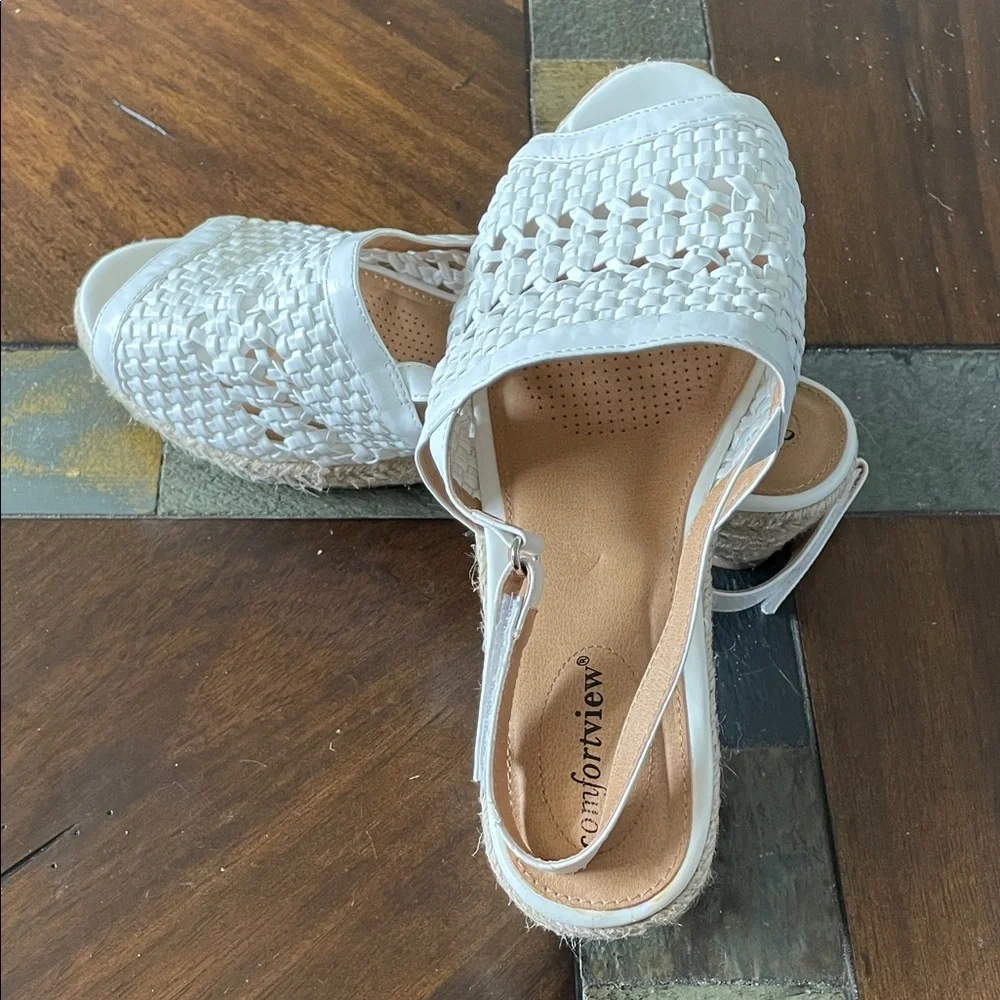 Comfortview Women's White Espadrille Sandals